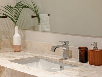 Lujoso Penthouse de 2 Recámaras en venta en Aldea Zamá