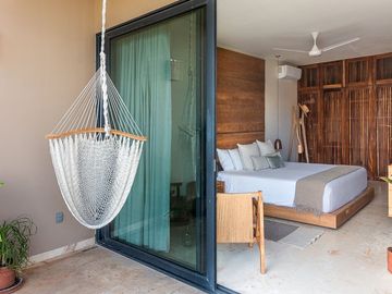 Lujoso Penthouse de 2 Recámaras en venta en Aldea Zamá