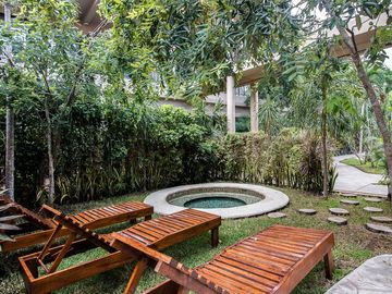Lujoso Penthouse de 2 Recámaras en venta en Aldea Zamá