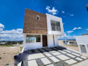 ¡GRAN OPORTUNIDAD! CASA EN VENTA EN CAPITAL SUR, QUERÉTARO.