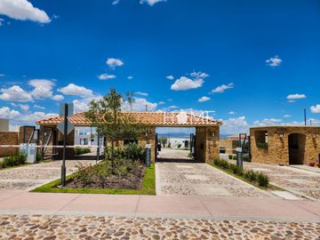 ¡GRAN OPORTUNIDAD! CASA EN VENTA EN CAPITAL SUR, QUERÉTARO.