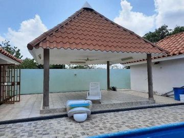 CASA DE PLAYA CON PISCINA DE VENTA EN NUEVA GORGONA PANAMA