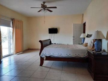 CASA DE PLAYA CON PISCINA DE VENTA EN NUEVA GORGONA PANAMA
