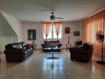 CASA DE PLAYA CON PISCINA DE VENTA EN NUEVA GORGONA PANAMA