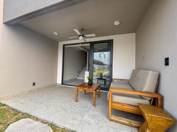 CASA EN VENTA CON ALBERCA Y JARDIN EN CUAUTLA MORELOS
