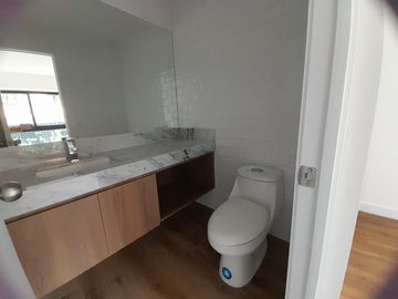 VENDO DEPARTAMENTO EN PRIMER PISO DE ESTRENO MIRAFLORES