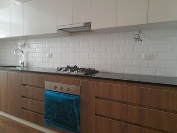 VENDO DEPARTAMENTO EN PRIMER PISO DE ESTRENO MIRAFLORES