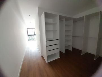 VENDO DEPARTAMENTO EN PRIMER PISO DE ESTRENO MIRAFLORES