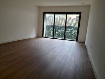 VENDO DEPARTAMENTO EN PRIMER PISO DE ESTRENO MIRAFLORES