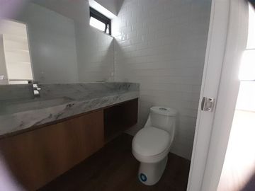 VENDO DEPARTAMENTO EN PRIMER PISO DE ESTRENO MIRAFLORES