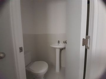 VENDO DEPARTAMENTO EN PRIMER PISO DE ESTRENO MIRAFLORES