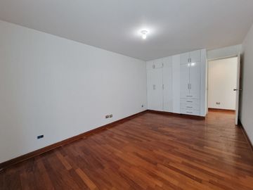 VENTA DEPARTAMENTO DUPLEX URB. LOS GRANADOS, SANTIAGO SURCO