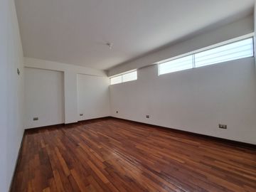 VENTA DEPARTAMENTO DUPLEX URB. LOS GRANADOS, SANTIAGO SURCO