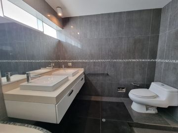 VENTA DEPARTAMENTO DUPLEX URB. LOS GRANADOS, SANTIAGO SURCO