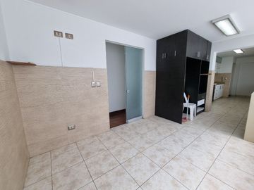 VENTA DEPARTAMENTO DUPLEX URB. LOS GRANADOS, SANTIAGO SURCO