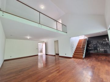 VENTA DEPARTAMENTO DUPLEX URB. LOS GRANADOS, SANTIAGO SURCO