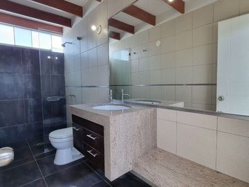 VENTA DEPARTAMENTO DUPLEX URB. LOS GRANADOS, SANTIAGO SURCO