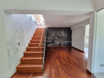 VENTA DEPARTAMENTO DUPLEX URB. LOS GRANADOS, SANTIAGO SURCO