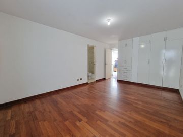 VENTA DEPARTAMENTO DUPLEX URB. LOS GRANADOS, SANTIAGO SURCO