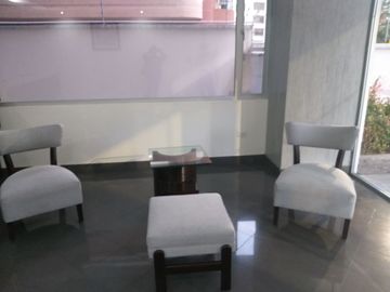 EN VENTA,$ 140.00.0  NEGOCIABLE DE 120 mtrs.SECTOR CHECOSLOVAQUIA Y 6 DE DIC. ELEGANTE DEPARTAMENTO DE 2 DORMITORIOS