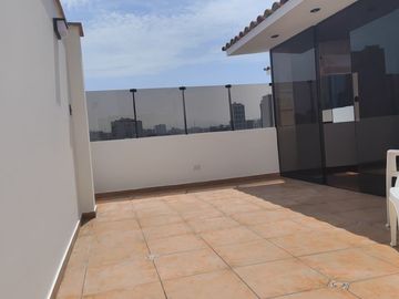 Venta de duplex impecable último piso 3 dormitorios en Alberto del Campo, Magdalena