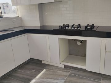 Venta de duplex impecable último piso 3 dormitorios en Alberto del Campo, Magdalena