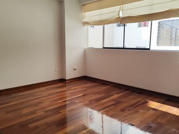 Venta de duplex impecable último piso 3 dormitorios en Alberto del Campo, Magdalena