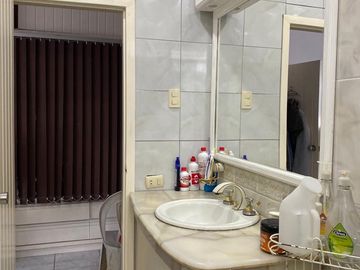 DEPARTAMENTO EN VENTA CON VISTA AL MAR SECTOR PLAYA MURCIÉLAGO, CERCA A MALL DEL PACÍFICO MANTA ECUADOR