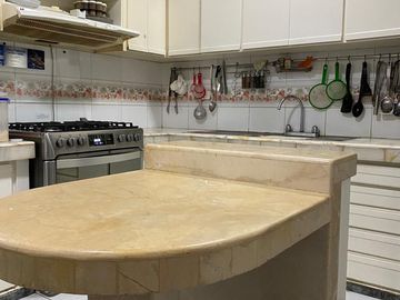 DEPARTAMENTO EN VENTA CON VISTA AL MAR SECTOR PLAYA MURCIÉLAGO, CERCA A MALL DEL PACÍFICO MANTA ECUADOR