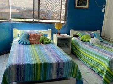 DEPARTAMENTO EN VENTA CON VISTA AL MAR SECTOR PLAYA MURCIÉLAGO, CERCA A MALL DEL PACÍFICO MANTA ECUADOR