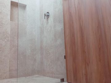 Hermoso departamento en una de las mejores zonas de la ciudad, muy cerca de la Loma centro deportivo.