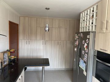 Maravilloso lugar para vivir, casa en Mantagua,Condominio con seguridad, bien tenida, gran piscina, cerca de movilización