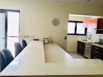 DEPARTAMENTO 2DORMITORIOS. FULL AMOBLADO EN Av/ DOS DE MAYO. SAN ISIDRO