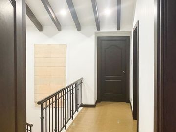 House and Lot for Sale in Tagaytay, Alta Mira Tagaytay Highlands, Fully Furnished 3 Bedroom 3BR