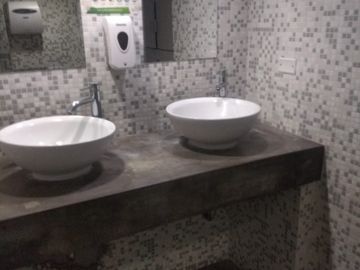 Alquiler de amplia Oficina de 293mt2 en 3 piso de edificio mixto