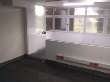 Alquiler de amplia Oficina de 293mt2 en 3 piso de edificio mixto