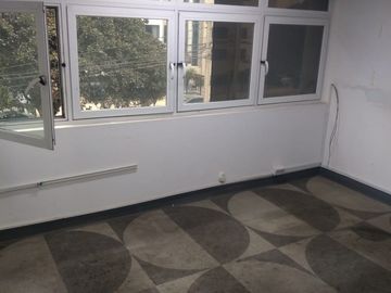 Alquiler de amplia Oficina de 293mt2 en 3 piso de edificio mixto