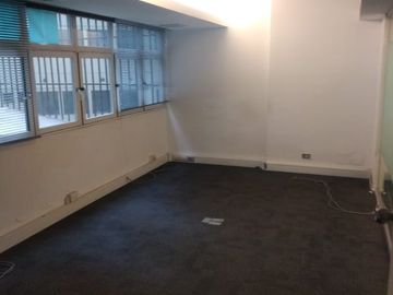 Alquiler de amplia Oficina de 293mt2 en 3 piso de edificio mixto