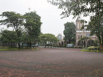 Rumah mewah raya Wisata Bukit Mas depan club house Surabaya Barat