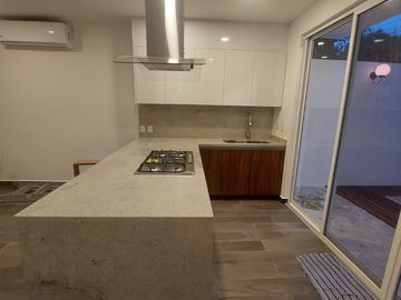 NUEVO PRECIO Excepcional casa en Regatta Puerto Morelos