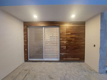 NUEVO PRECIO Excepcional casa en Regatta Puerto Morelos
