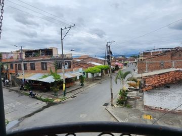 SE VENDE CASA ESQUINERA DE TRES (3) NIVELES CON TERRAZA MUNICIPAL- TULUÁ (VALLE) 💯😍