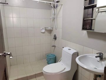Furnished Unit 3 BR Condo and Parking in The Birchwood Acacia Estates Taguig City DMCI Homes near BGC