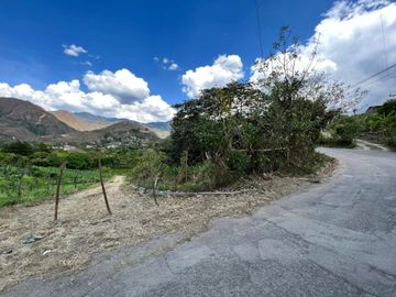 Terreno en venta en Vilcabamba a 7 cuadras del parque central