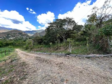 Terreno en venta en Vilcabamba a 7 cuadras del parque central