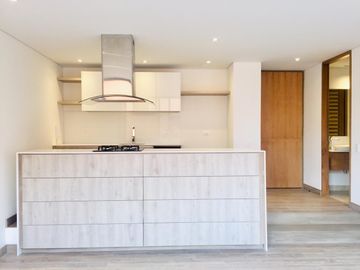 VENTA APARTAMENTO DISEÑO ALVARO GIRALDO CON BUENA ILUMINACIÓN
