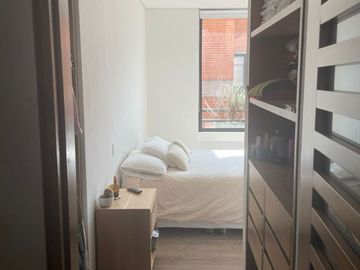 VENTA APARTAMENTO DISEÑO ALVARO GIRALDO CON BUENA ILUMINACIÓN