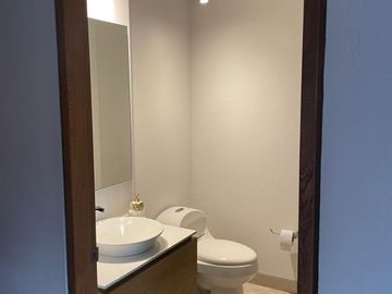VENTA APARTAMENTO DISEÑO ALVARO GIRALDO CON BUENA ILUMINACIÓN