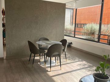 VENTA APARTAMENTO DISEÑO ALVARO GIRALDO CON BUENA ILUMINACIÓN