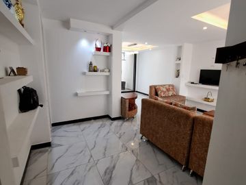 VENDO CASA EN CAYAMBE, A ESTRENAR, AMPLIA, MODERNA, ACOGEDORA